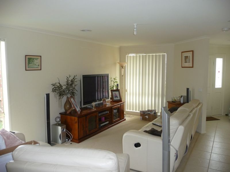10 Wesley Close, Skye VIC 3977