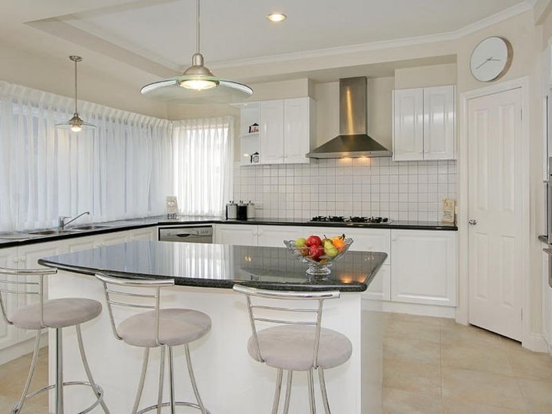 64 Langhorne Crescent, Rowville VIC 3178