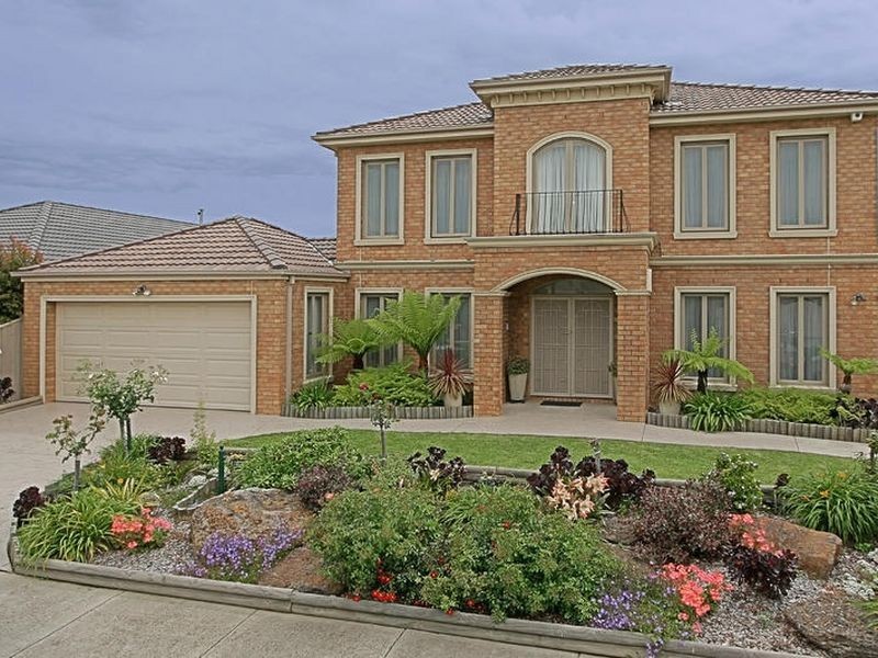 64 Langhorne Crescent, Rowville VIC 3178