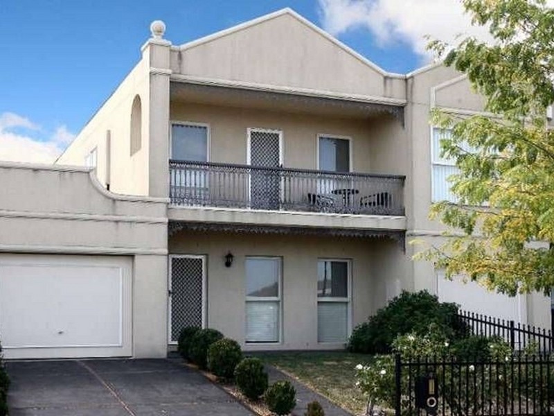 4 Parklane Way, Rowville VIC 3178