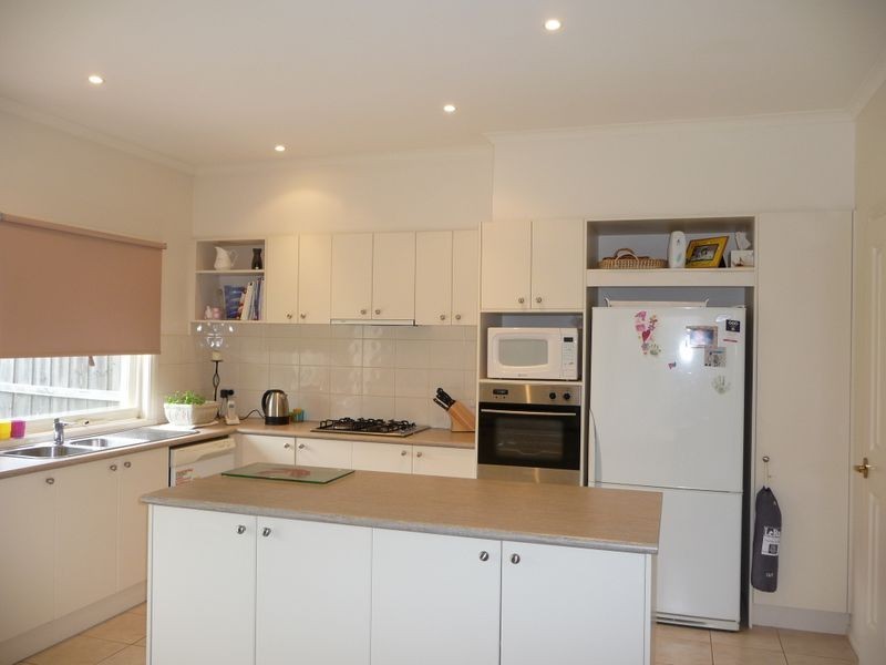 4 Parklane Way, Rowville VIC 3178