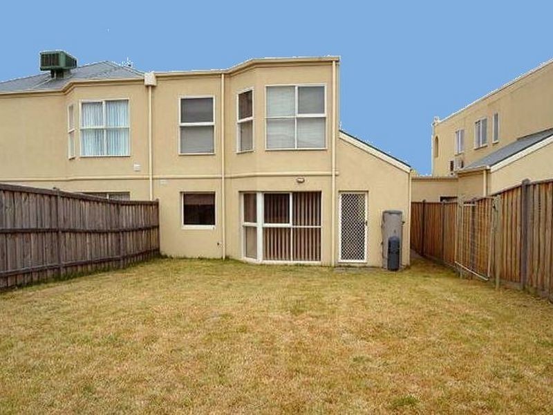 4 Parklane Way, Rowville VIC 3178