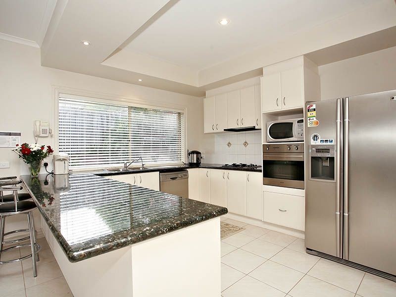 2 Maddy Court, Rowville VIC 3178