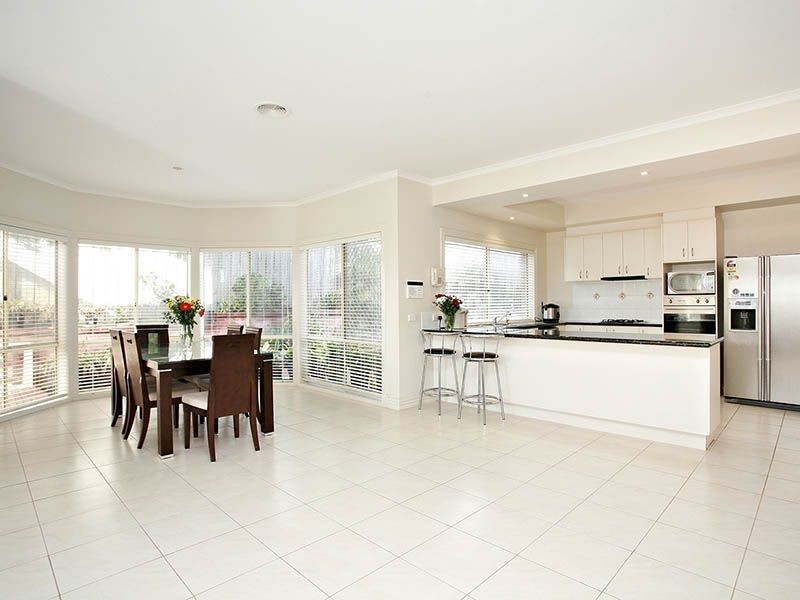 2 Maddy Court, Rowville VIC 3178