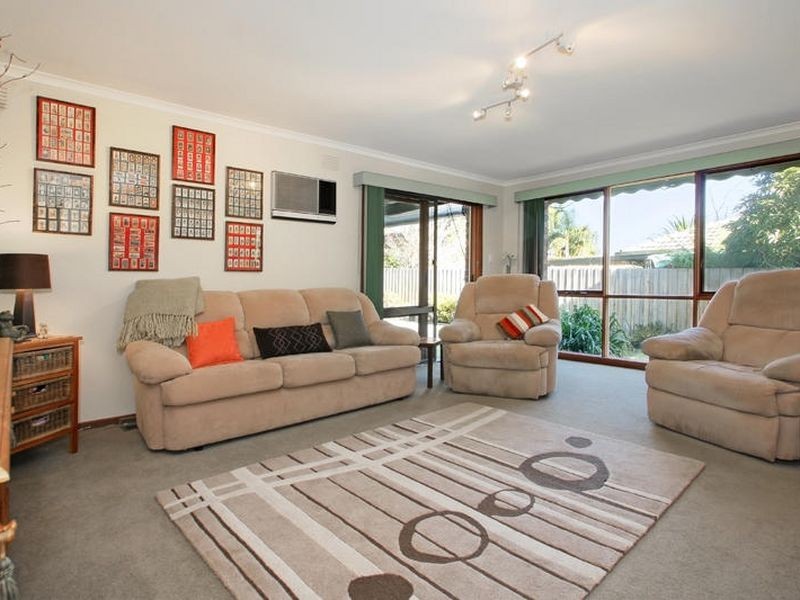 26 Fewster Drive, Wantirna South VIC 3152