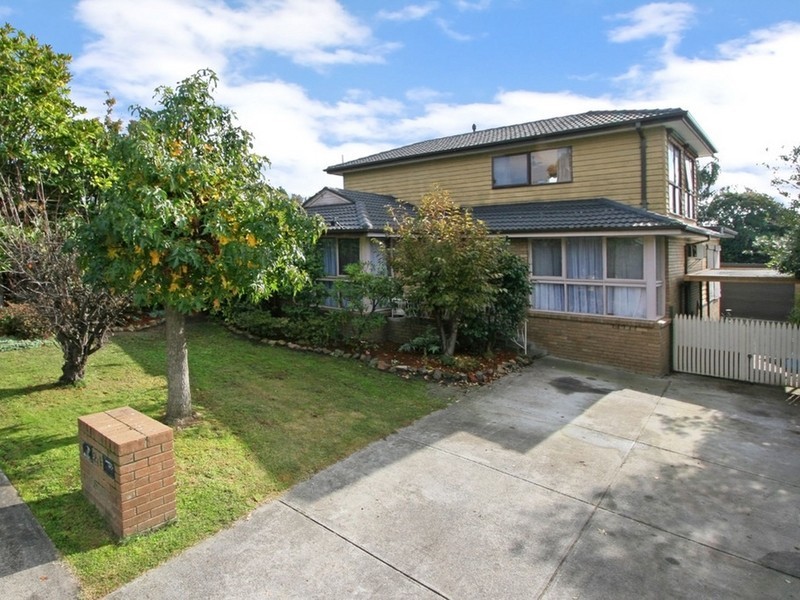 21 Loretta Avenue, Wheelers Hill VIC 3150