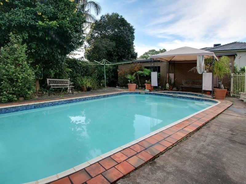 21 Loretta Avenue, Wheelers Hill VIC 3150