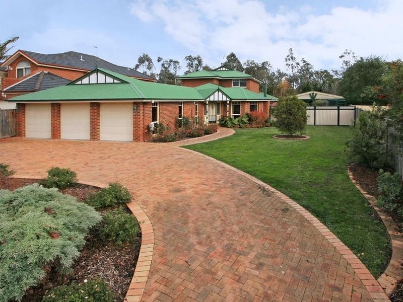 10 Lanyon Court, Lysterfield VIC 3156