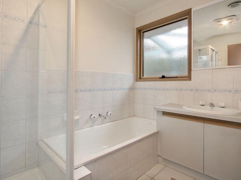 7 Adam Close, Rowville VIC 3178