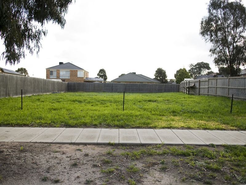 25 Rowcroft Avenue, Lynbrook VIC 3975
