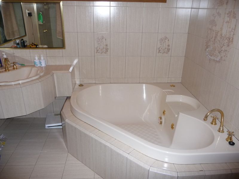 14 Cardinia Way, Rowville VIC 3178