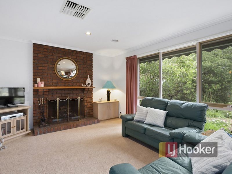 13 Mersey Close, Rowville VIC 3178