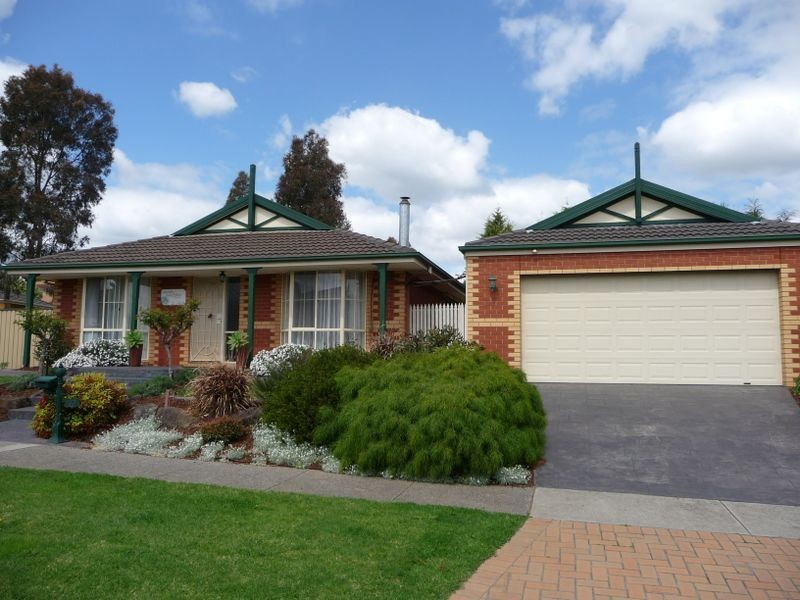 43 Airedale Way, Rowville VIC 3178