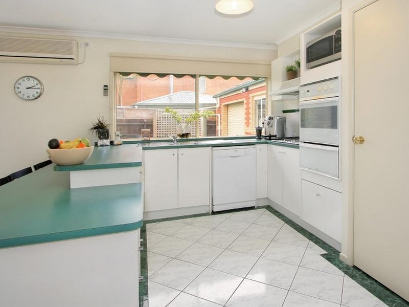 43 Airedale Way, Rowville VIC 3178