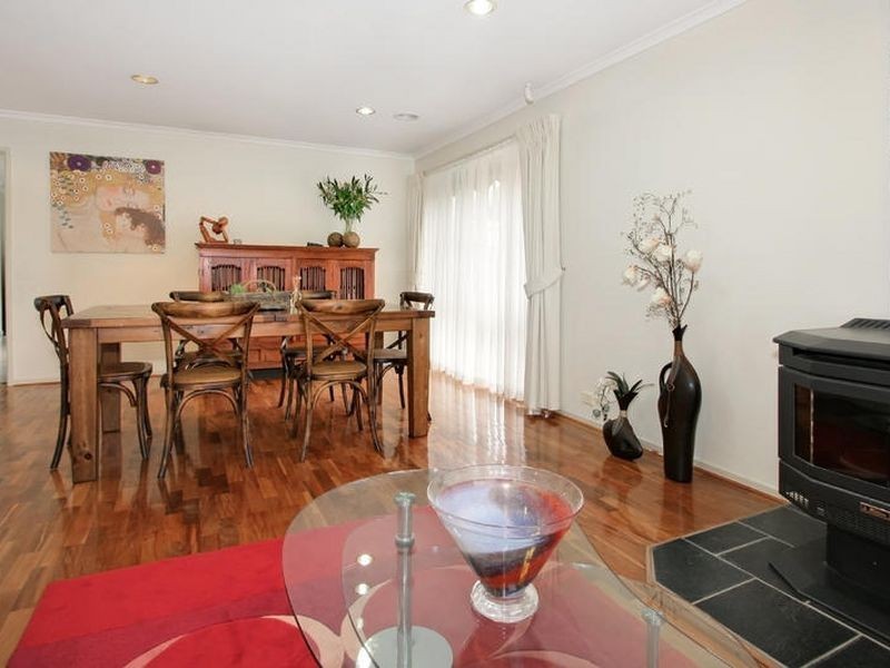 43 Airedale Way, Rowville VIC 3178