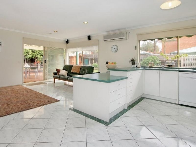 43 Airedale Way, Rowville VIC 3178