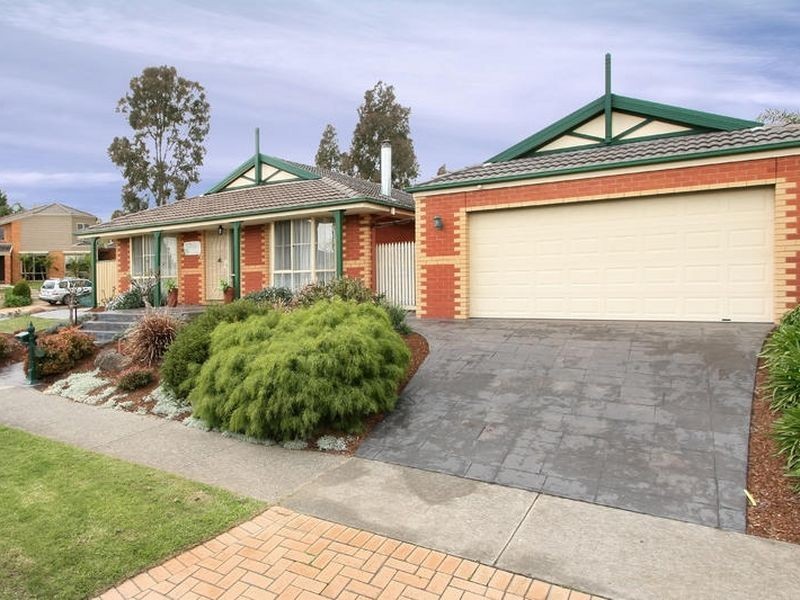 43 Airedale Way, Rowville VIC 3178