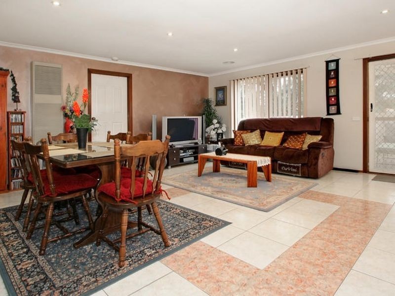 7 Rayner Close, Rowville VIC 3178