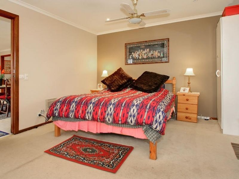 7 Rayner Close, Rowville VIC 3178