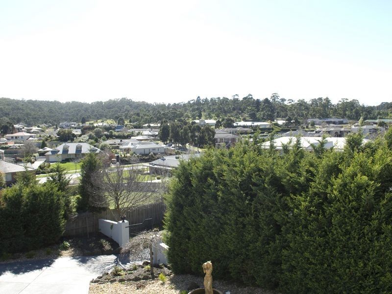 6 Wattletree Close, Ferntree Gully VIC 3156