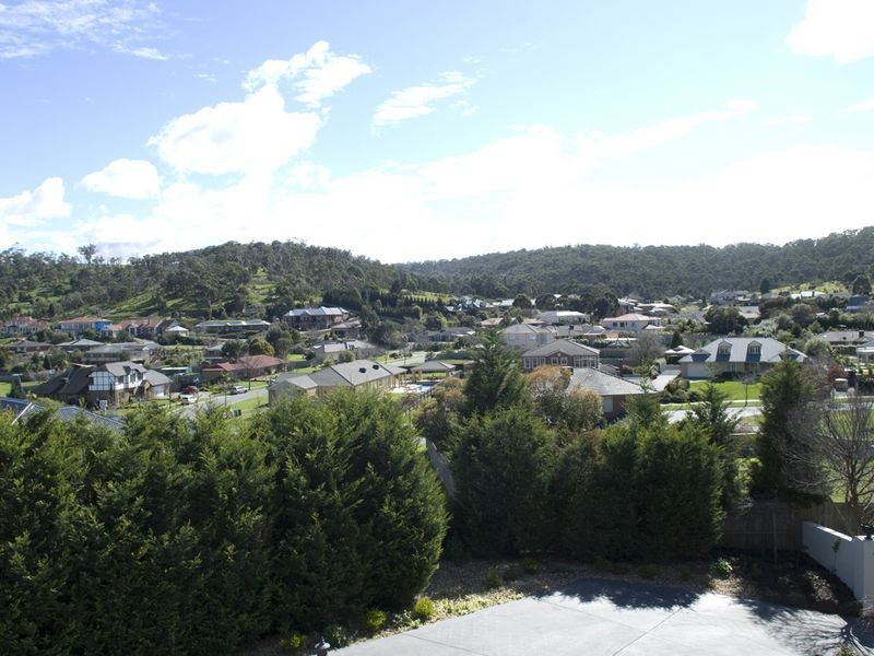 6 Wattletree Close, Ferntree Gully VIC 3156