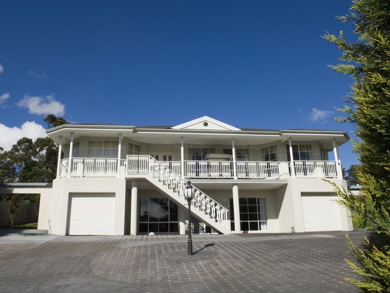 6 Wattletree Close, Ferntree Gully VIC 3156