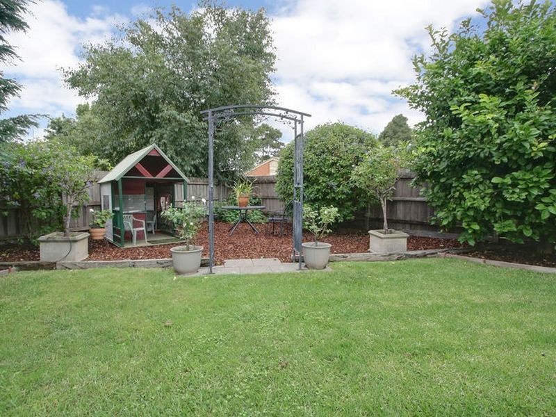 23 St John Place, Rowville VIC 3178