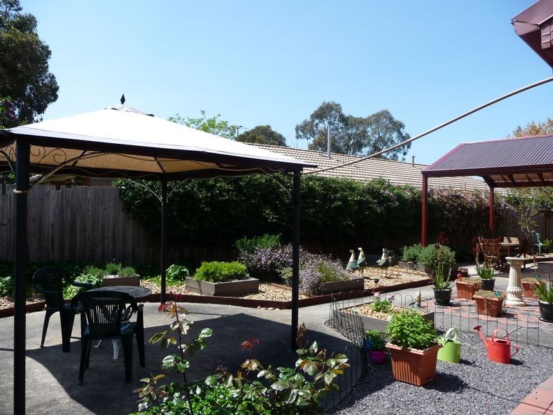 15 Fernlea Avenue, Rowville VIC 3178