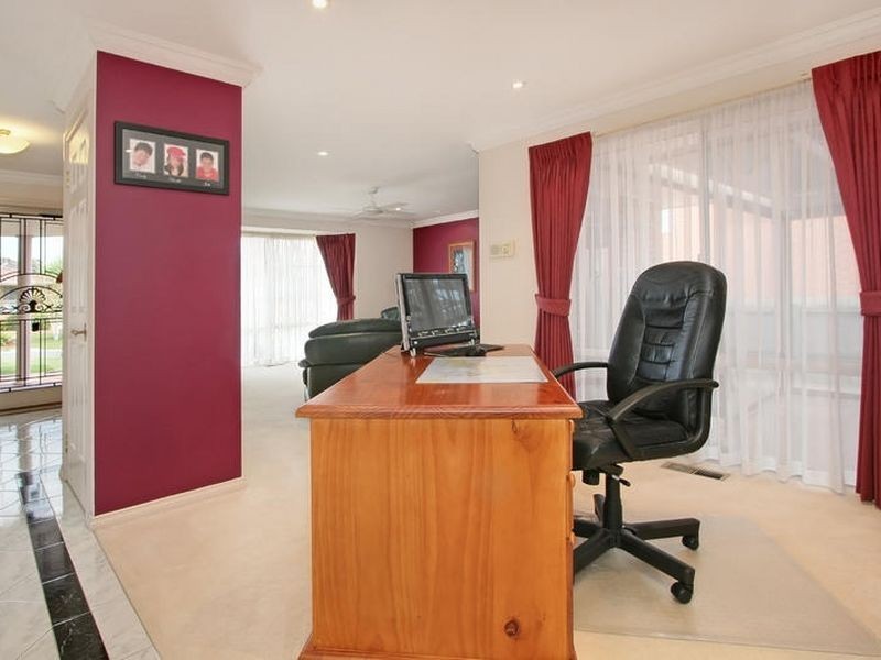 4 Glenn Court, Rowville VIC 3178