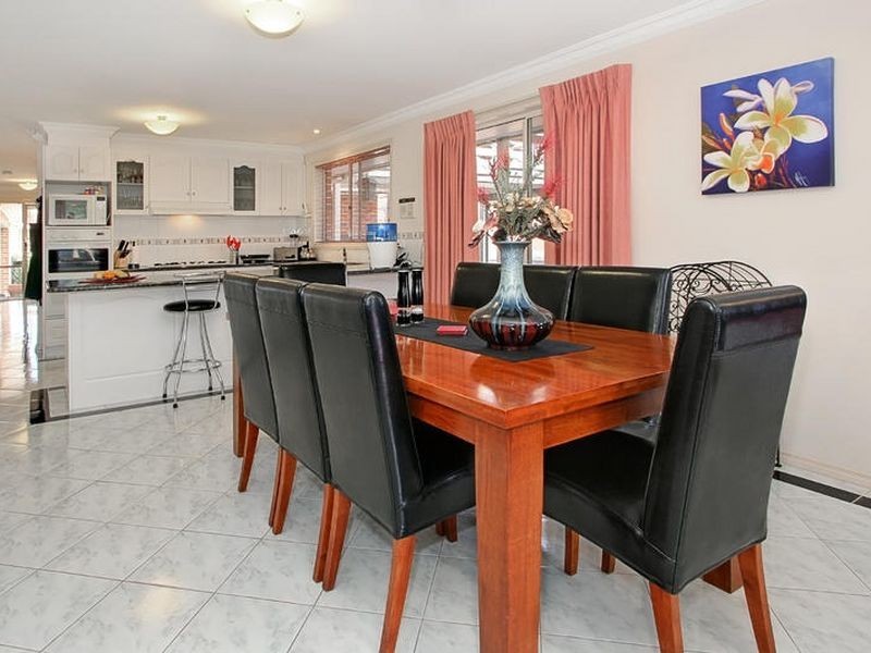 4 Glenn Court, Rowville VIC 3178