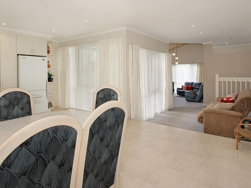 4 Mitta Close, Rowville VIC 3178