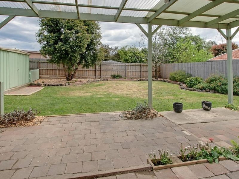 4 Mitta Close, Rowville VIC 3178