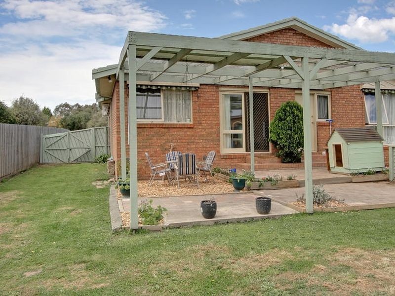 4 Mitta Close, Rowville VIC 3178