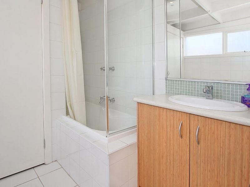 1/28 Burchall Crescent, Rowville VIC 3178