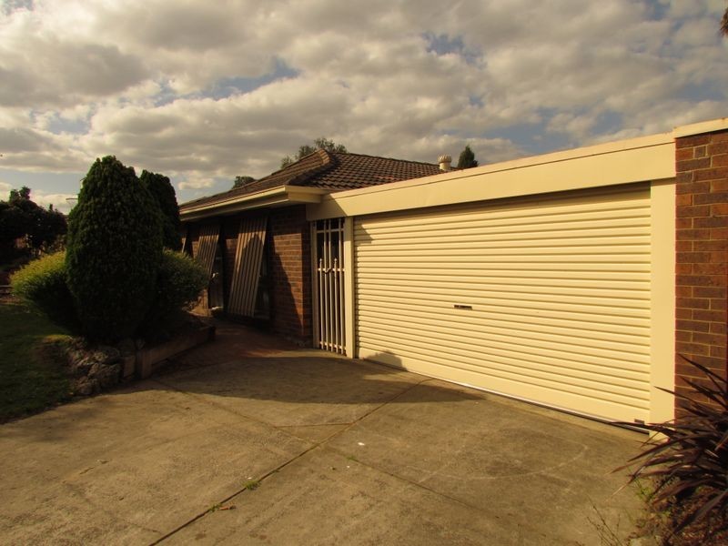 21 Collendina Crescent, Scoresby VIC 3179