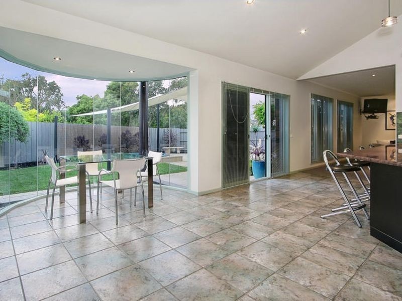 13 Comfort Close, Rowville VIC 3178