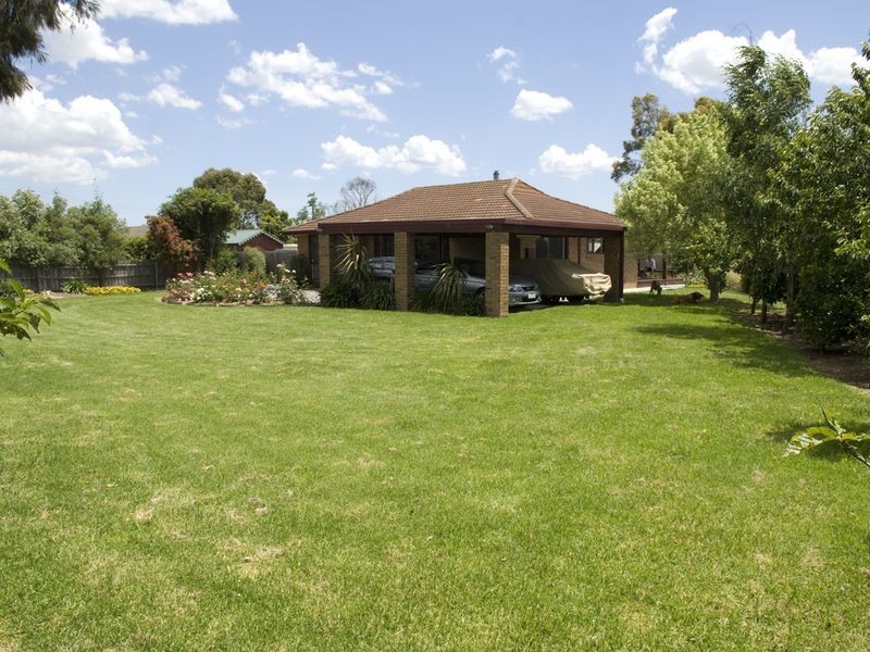 66 Lakeview Avenue, Rowville VIC 3178