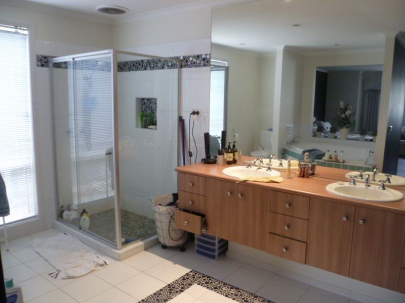 48 Kilcunda Drive, Rowville VIC 3178