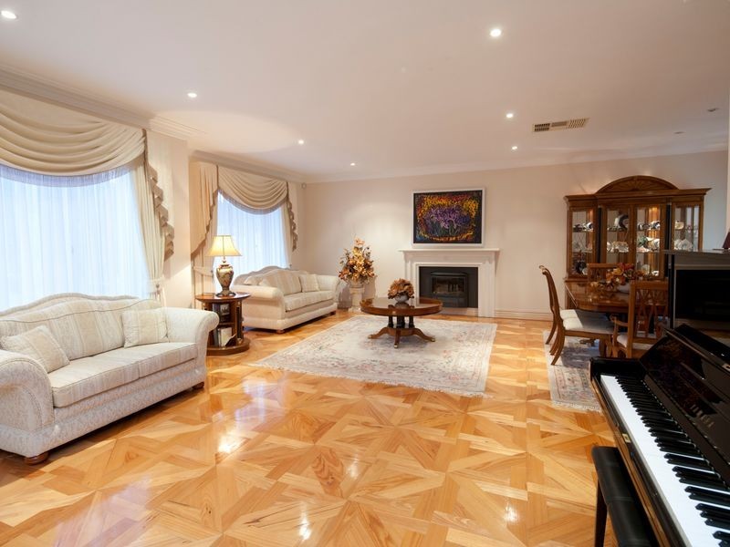 5 Hill Edge Court, Ferntree Gully VIC 3156