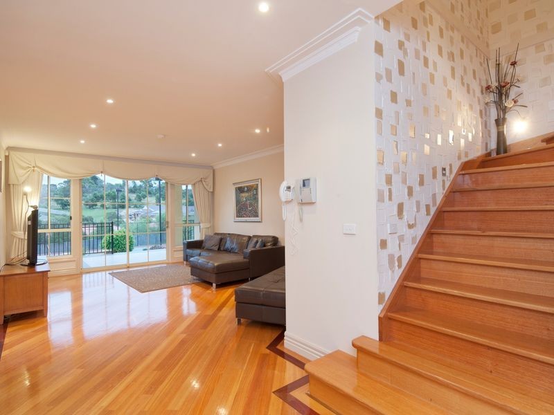 5 Hill Edge Court, Ferntree Gully VIC 3156