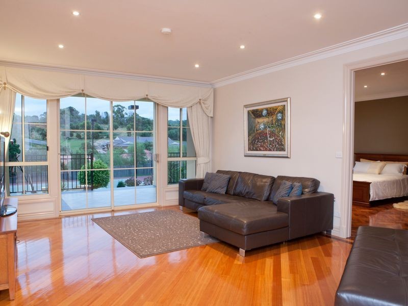 5 Hill Edge Court, Ferntree Gully VIC 3156