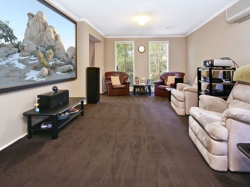 11 Ravenscourt Close, Rowville VIC 3178