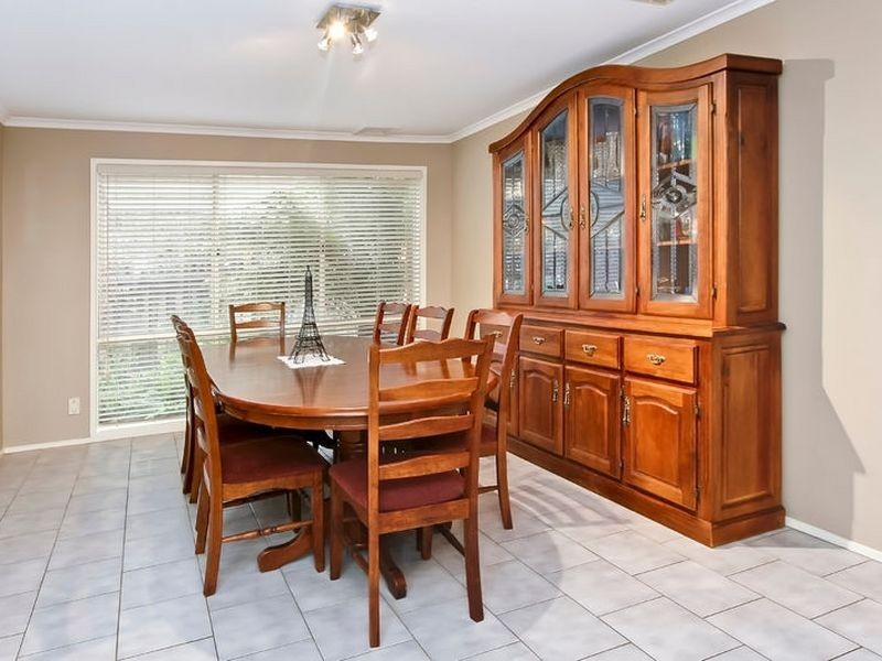 11 Ravenscourt Close, Rowville VIC 3178