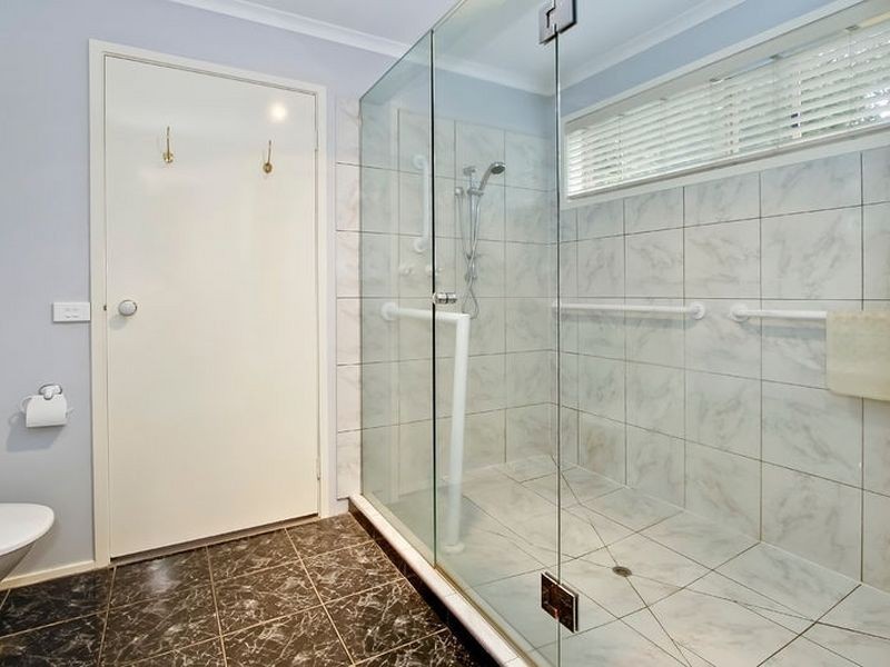 11 Ravenscourt Close, Rowville VIC 3178