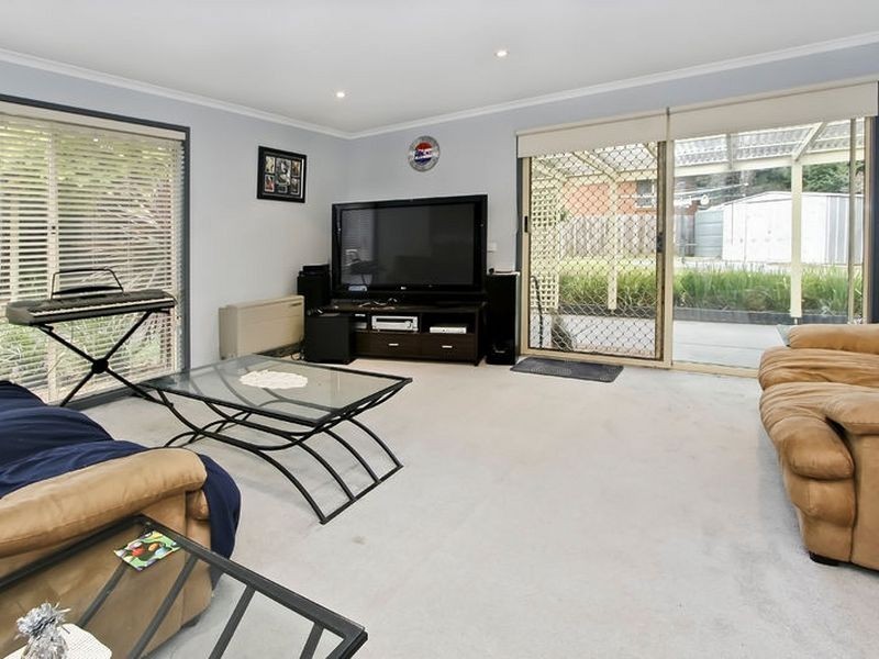 11 Ravenscourt Close, Rowville VIC 3178