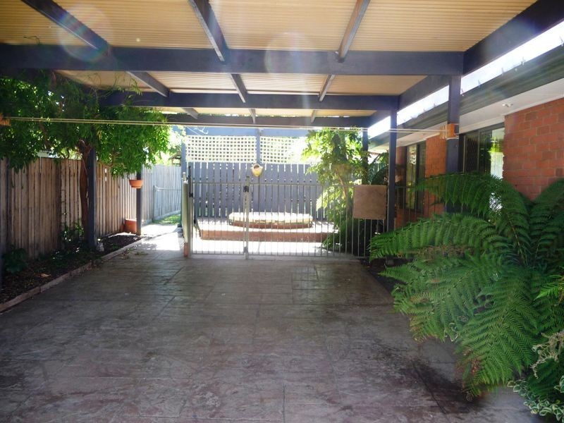 11 Tetoora Close, Rowville VIC 3178