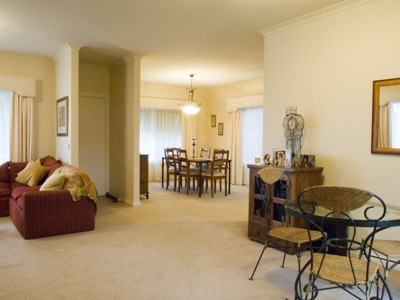 2 Allora Avenue, Ferntree Gully VIC 3156