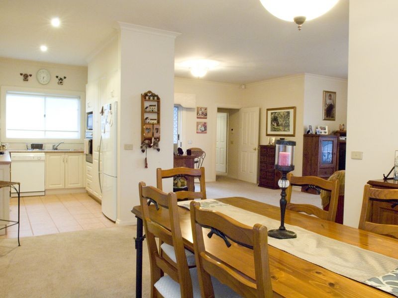 2 Allora Avenue, Ferntree Gully VIC 3156