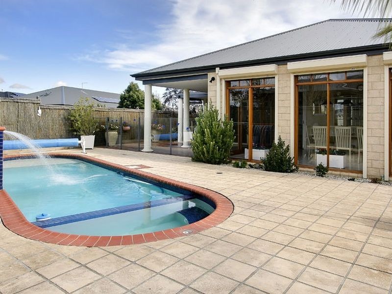 23 Banyalla Place, Rowville VIC 3178