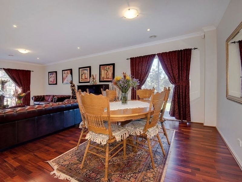 4 Rutherglen Court, Rowville VIC 3178